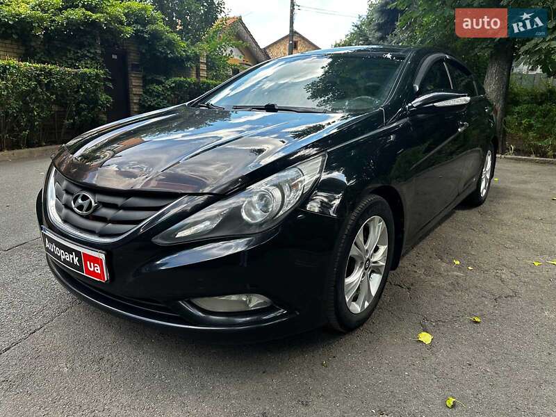 Hyundai Sonata 2010