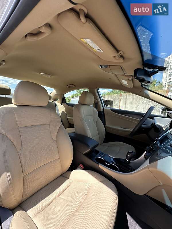 Седан Hyundai Sonata 2014 в Чорноморську