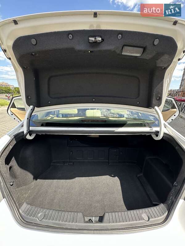 Седан Hyundai Sonata 2014 в Чорноморську