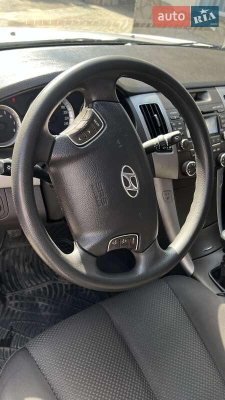 Седан Hyundai Sonata 2008 в Львове