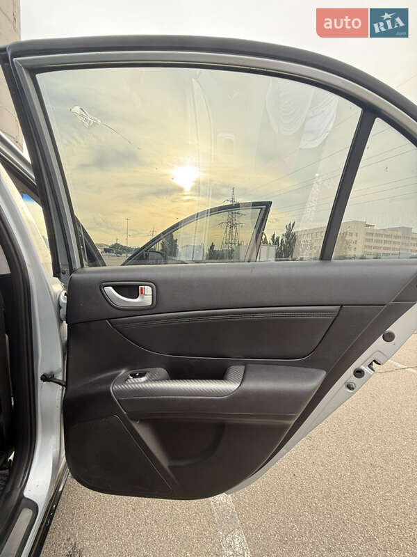 Седан Hyundai Sonata 2006 в Киеве