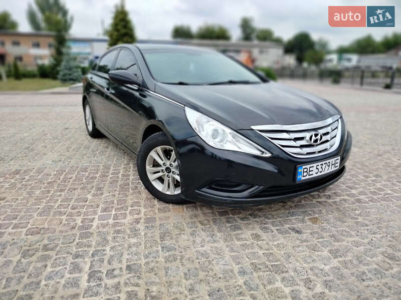 Hyundai Sonata 2011