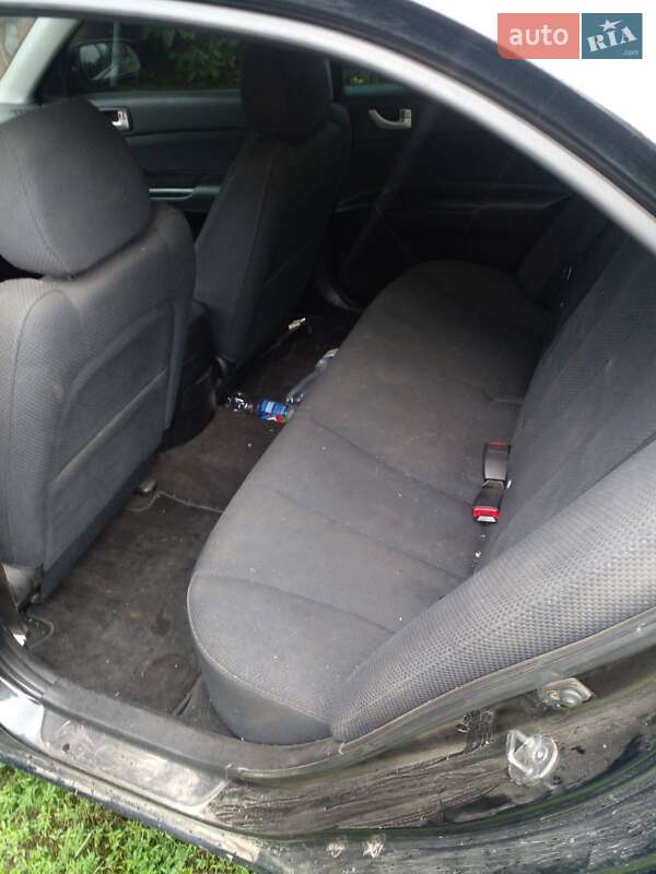 Седан Hyundai Sonata 2006 в Славуте