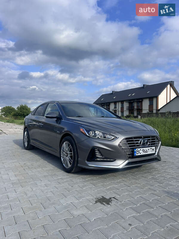 Седан Hyundai Sonata 2018 в Львове
