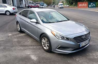 Седан Hyundai Sonata 2016 в  фото 5 Седан Hyundai Sonata 2016 в