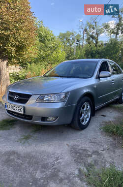 Седан Hyundai Sonata 2008 в Каневе