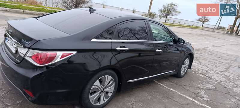 Седан Hyundai Sonata 2013 в Белгороде-Днестровском фото 23 Седан Hyundai Sonata 2013 в Белгороде-Днестровском