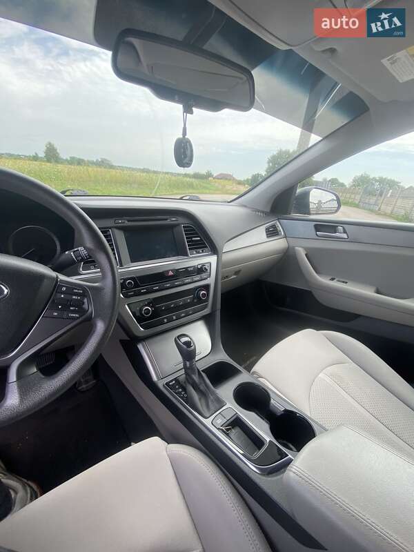 Седан Hyundai Sonata 2016 в Луцьку