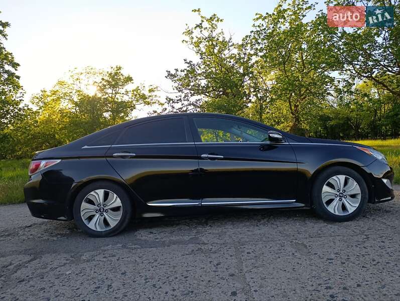 Седан Hyundai Sonata 2013 в Белгороде-Днестровском фото 39 Седан Hyundai Sonata 2013 в Белгороде-Днестровском