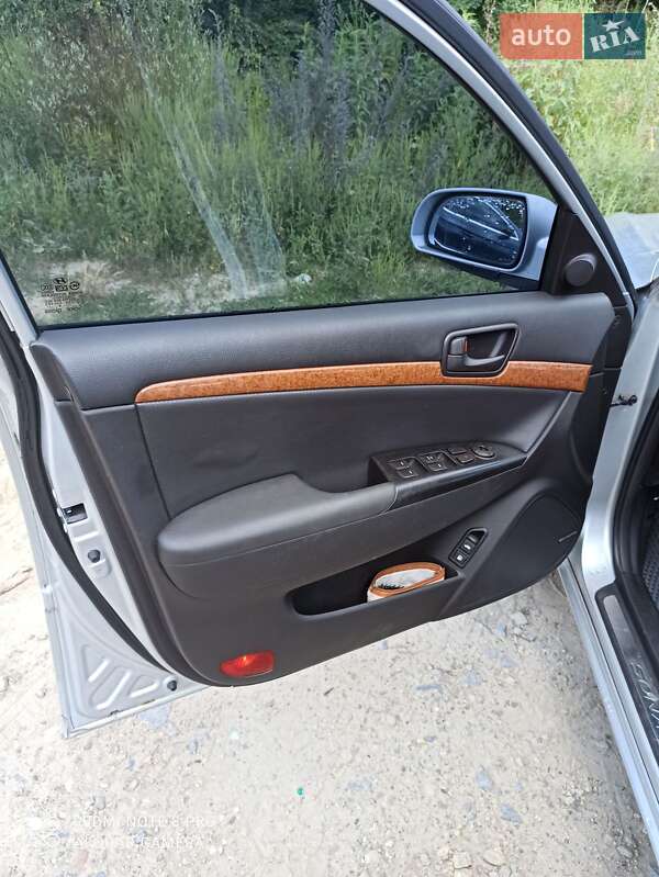 Седан Hyundai Sonata 2008 в Києві