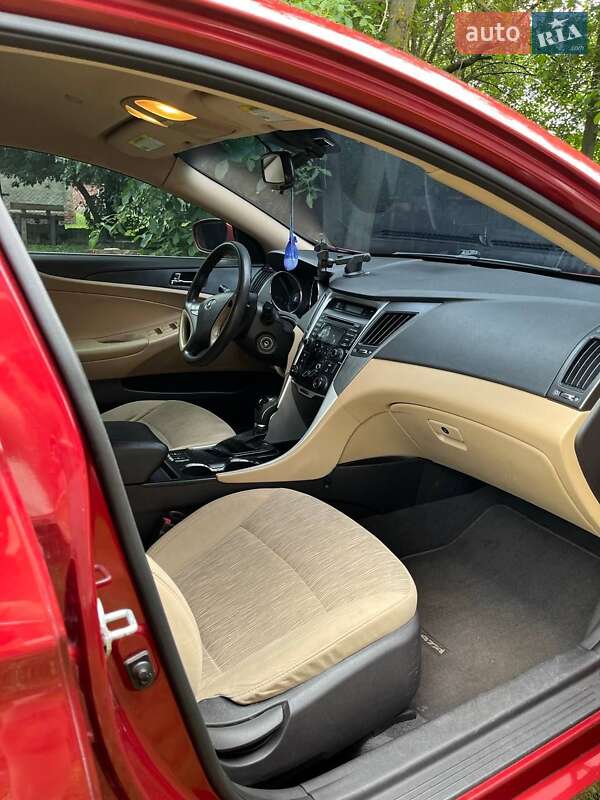 Седан Hyundai Sonata 2012 в Конотопе