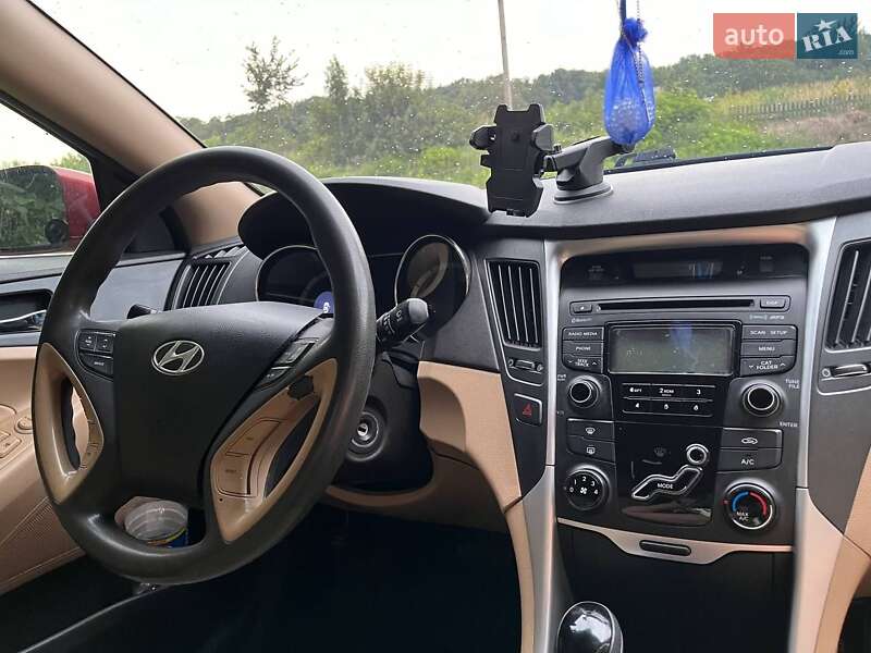 Седан Hyundai Sonata 2012 в Конотопе