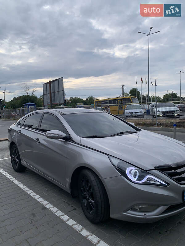 Седан Hyundai Sonata 2010 в Одессе