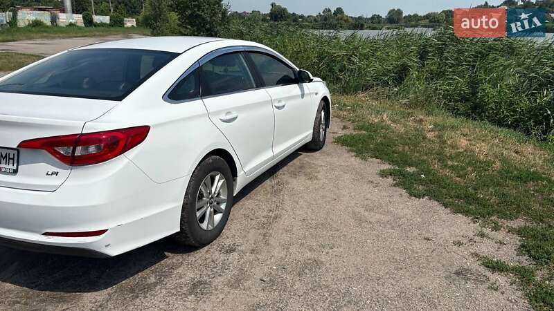 Седан Hyundai Sonata 2016 в Кагарлику