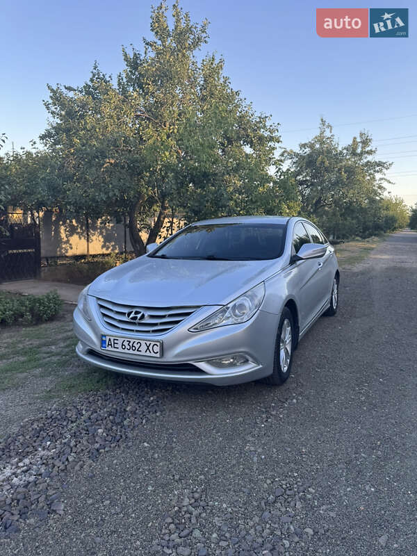 Hyundai Sonata 2011