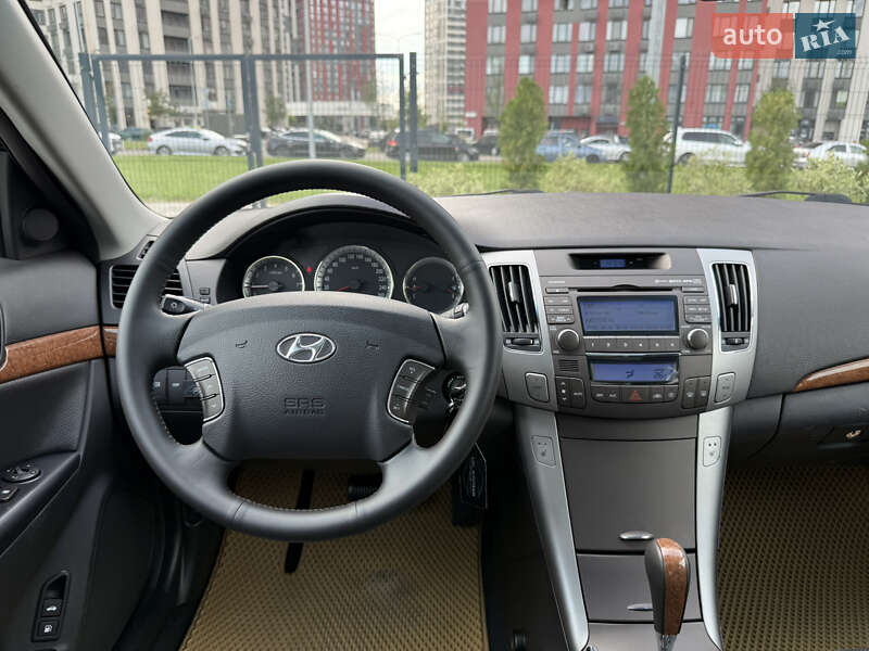 Седан Hyundai Sonata 2008 в Киеве