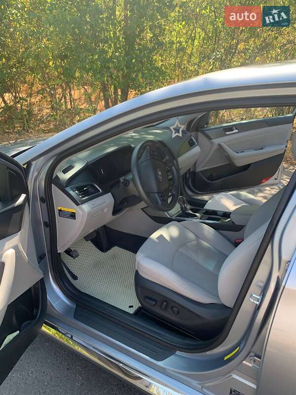 Седан Hyundai Sonata 2015 в Одессе