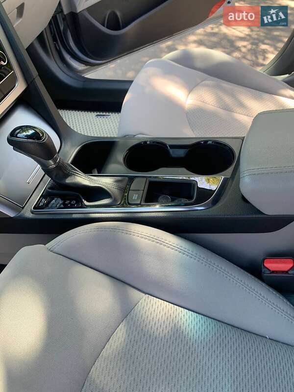 Седан Hyundai Sonata 2015 в Одессе