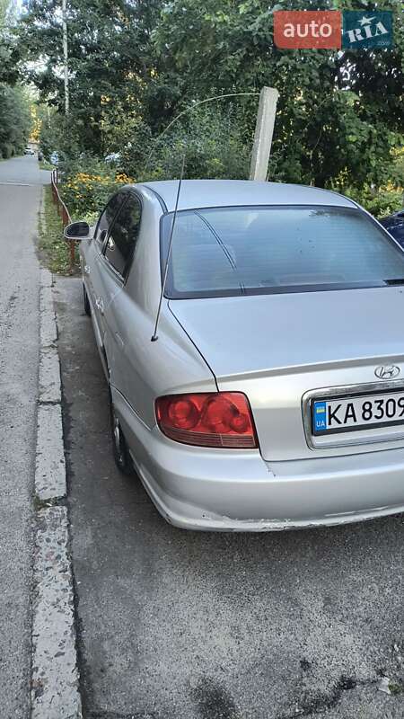 Седан Hyundai Sonata 2004 в Киеве