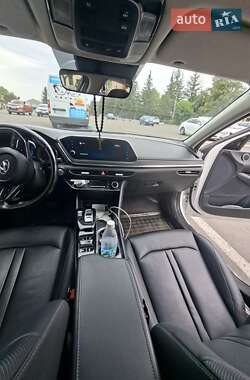 Седан Hyundai Sonata 2019 в Новоархангельске
