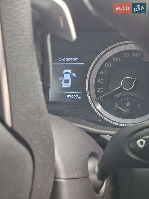 Седан Hyundai Sonata 2019 в Новоархангельську