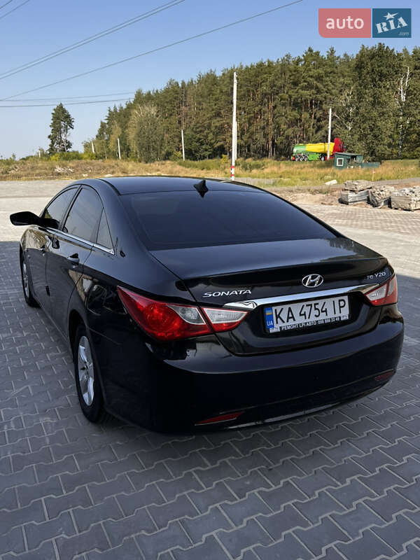 Седан Hyundai Sonata 2011 в Буче