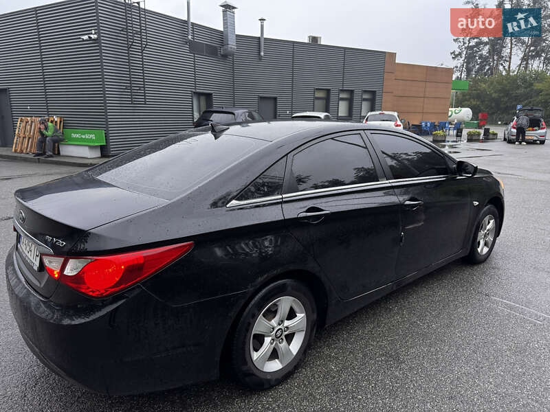 Седан Hyundai Sonata 2011 в Буче