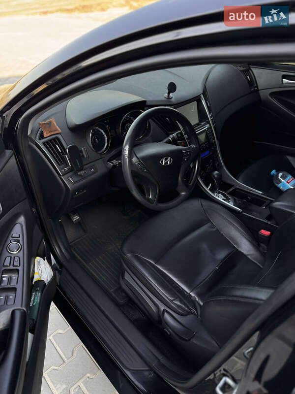 Седан Hyundai Sonata 2011 в Буче