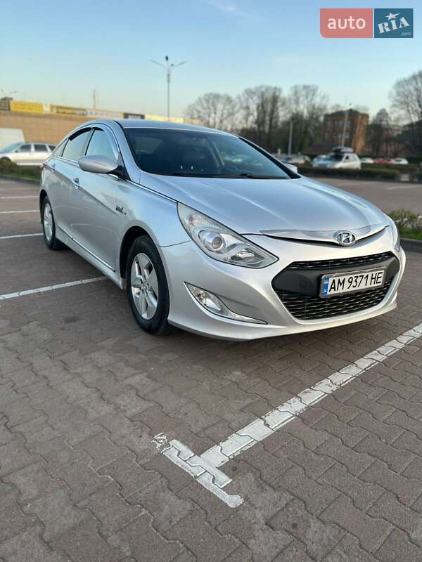 Hyundai Sonata 2012