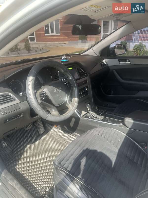 Седан Hyundai Sonata 2015 в Тернополі