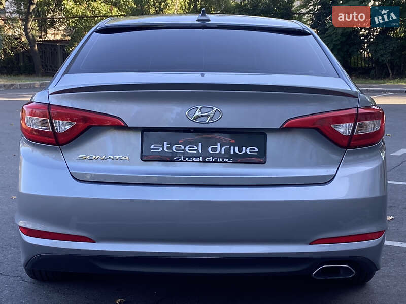 Седан Hyundai Sonata 2015 в Николаеве