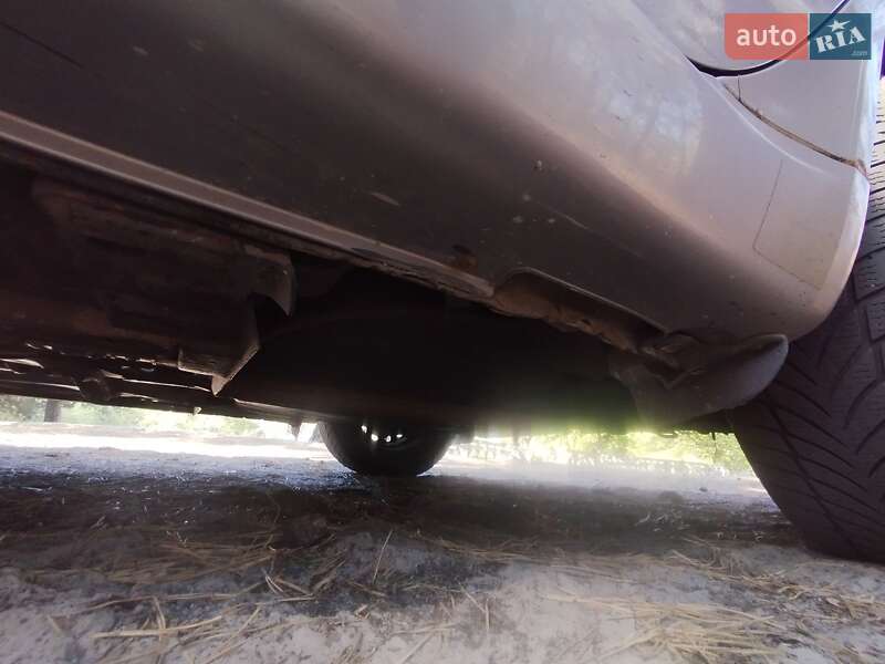 Седан Hyundai Sonata 2005 в Дніпрі