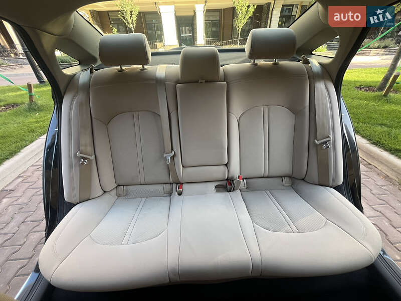 Седан Hyundai Sonata 2016 в Києві