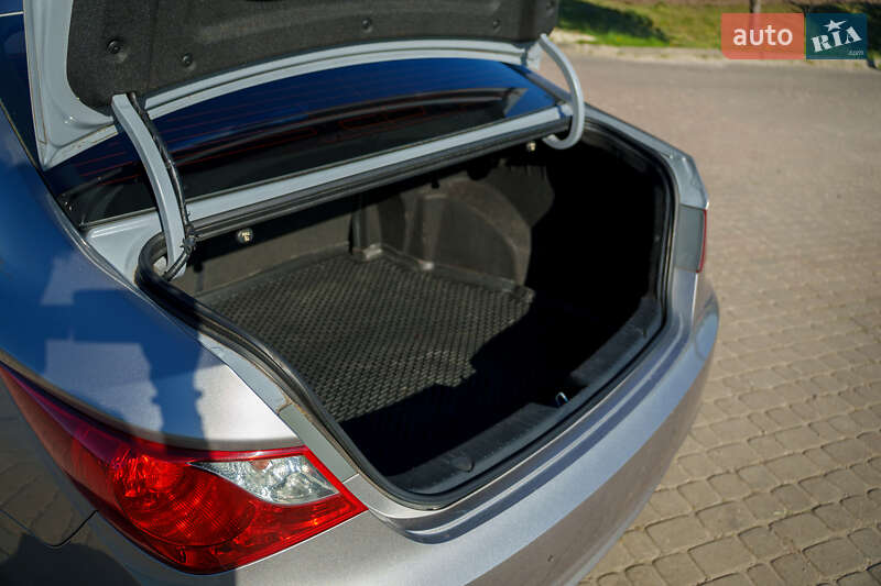 Седан Hyundai Sonata 2012 в Львові