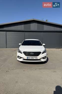 Седан Hyundai Sonata 2016 в Первомайске