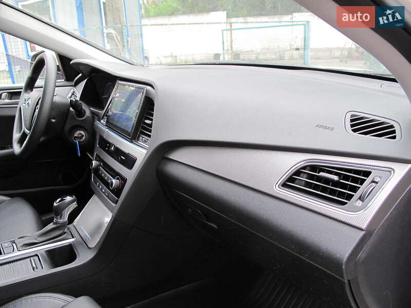 Седан Hyundai Sonata 2017 в Киеве