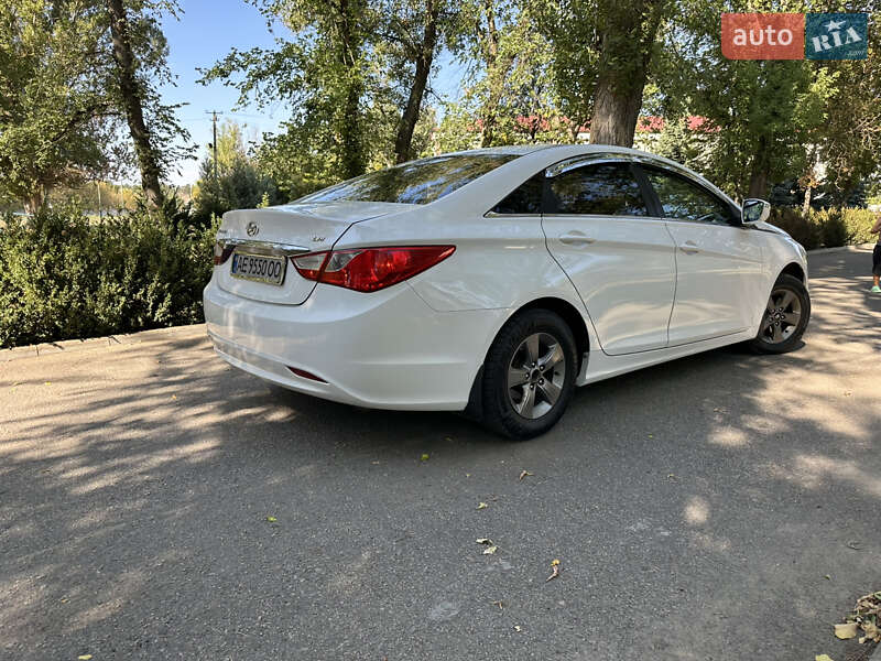 Седан Hyundai Sonata 2014 в Нікополі