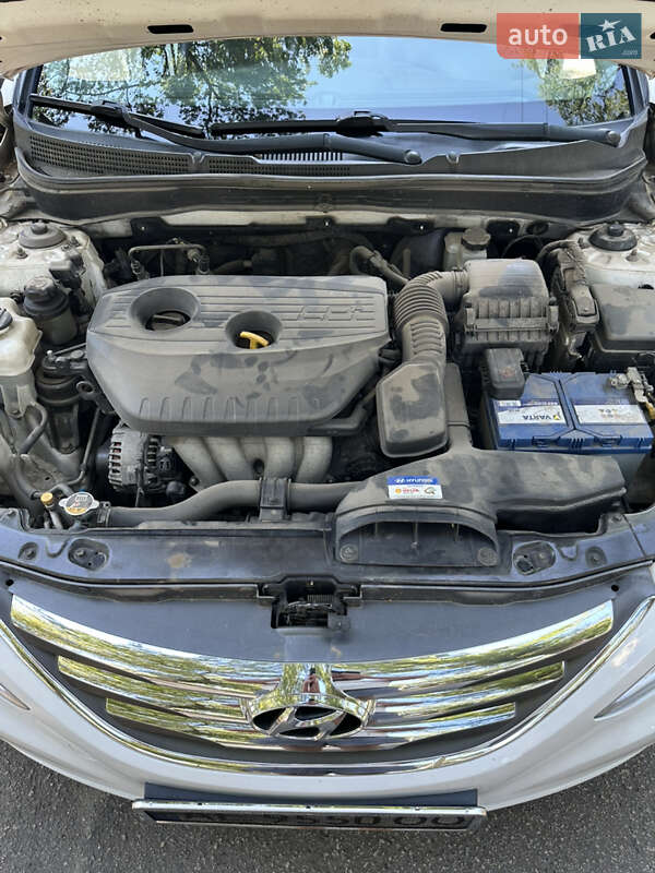 Седан Hyundai Sonata 2014 в Нікополі