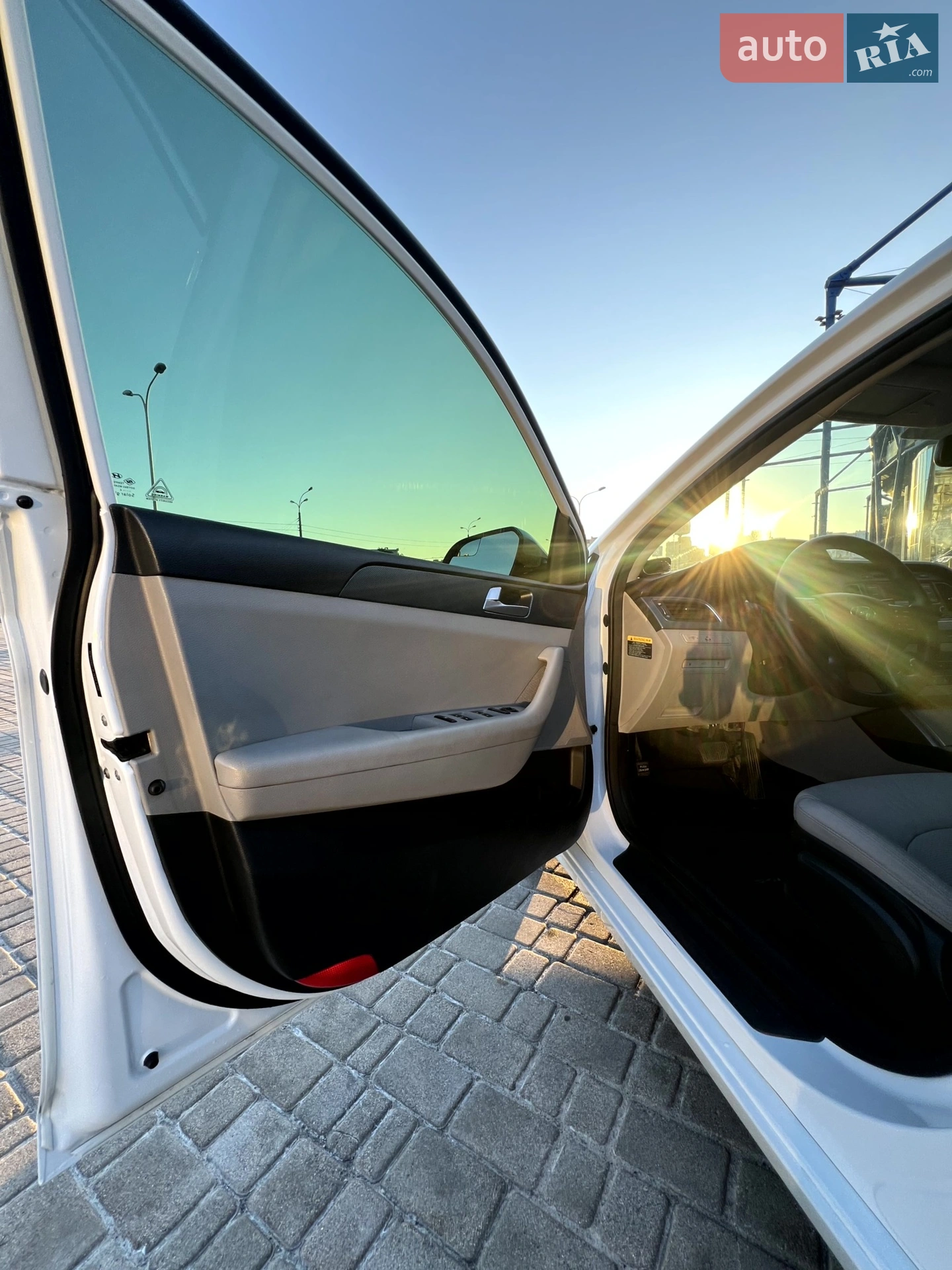 2014 Hyundai Sonata - мініатюра 23