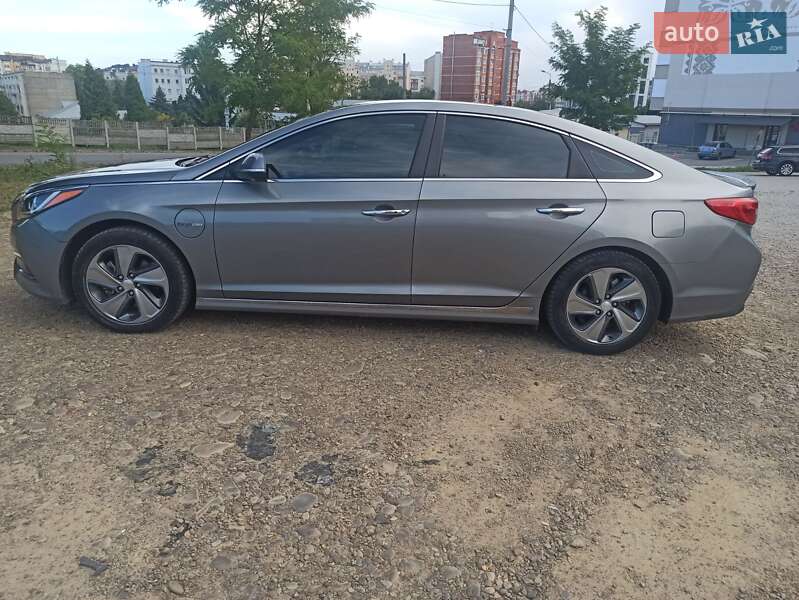 Седан Hyundai Sonata 2017 в Ивано-Франковске