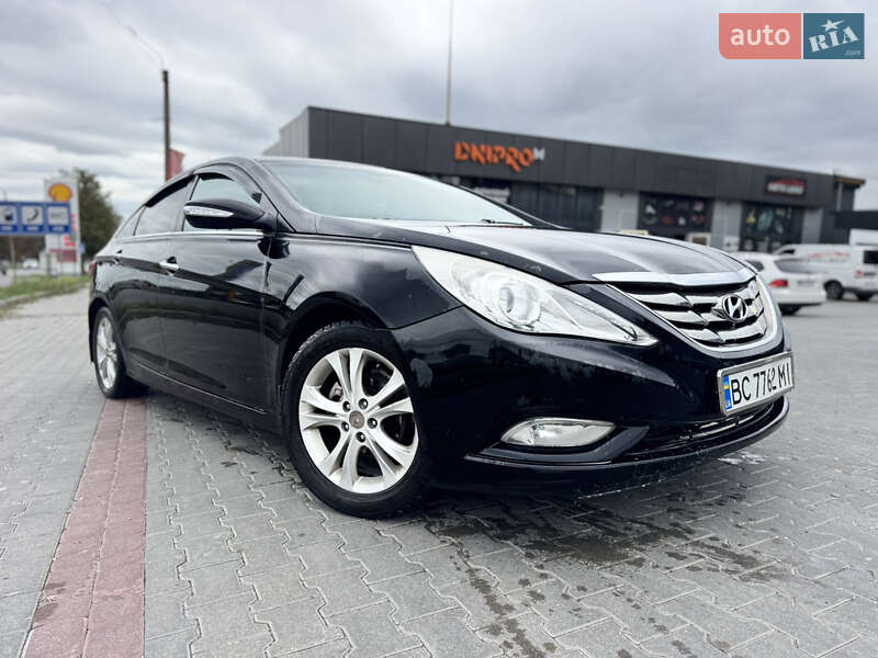 Hyundai Sonata 2010