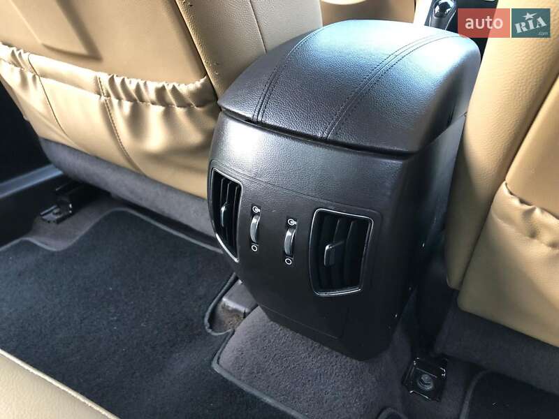 Седан Hyundai Sonata 2012 в Ровно