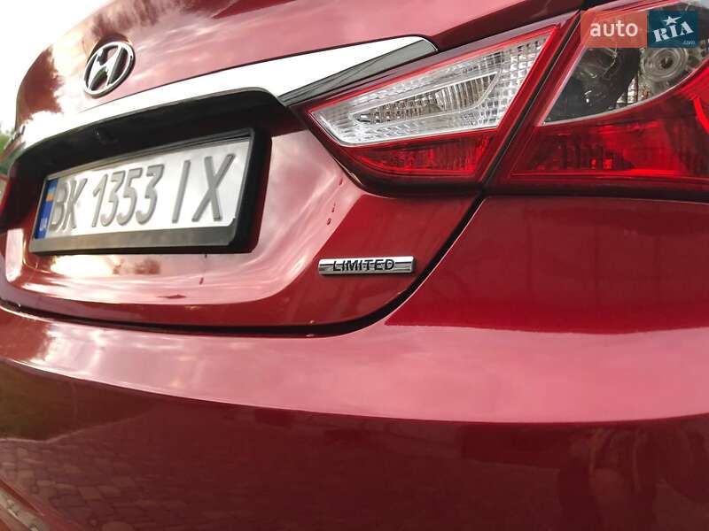 Седан Hyundai Sonata 2012 в Ровно