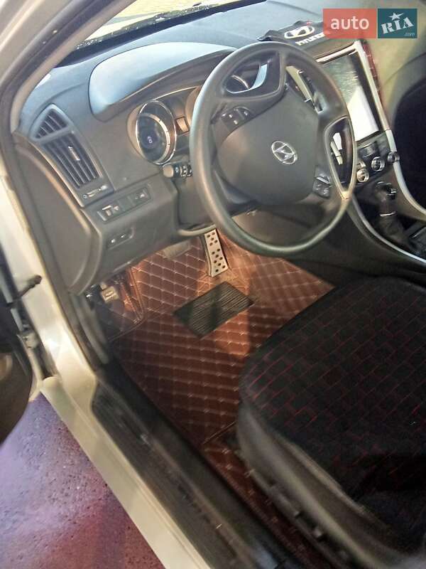 Седан Hyundai Sonata 2014 в Софиевской Борщаговке фото 14 Седан Hyundai Sonata 2014 в Софиевской Борщаговке
