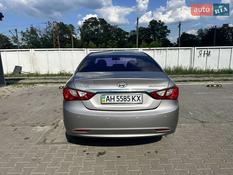 Седан Hyundai Sonata 2011 в Ирпене