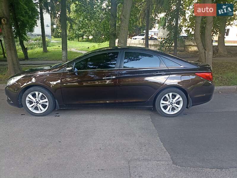 Седан Hyundai Sonata 2010 в Хмельницькому