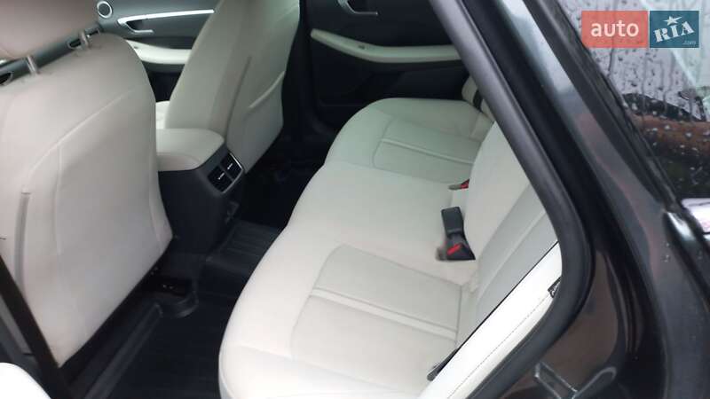 Седан Hyundai Sonata 2022 в Нововолынске