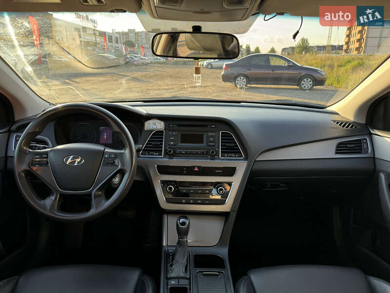 Седан Hyundai Sonata 2016 в Святопетровское