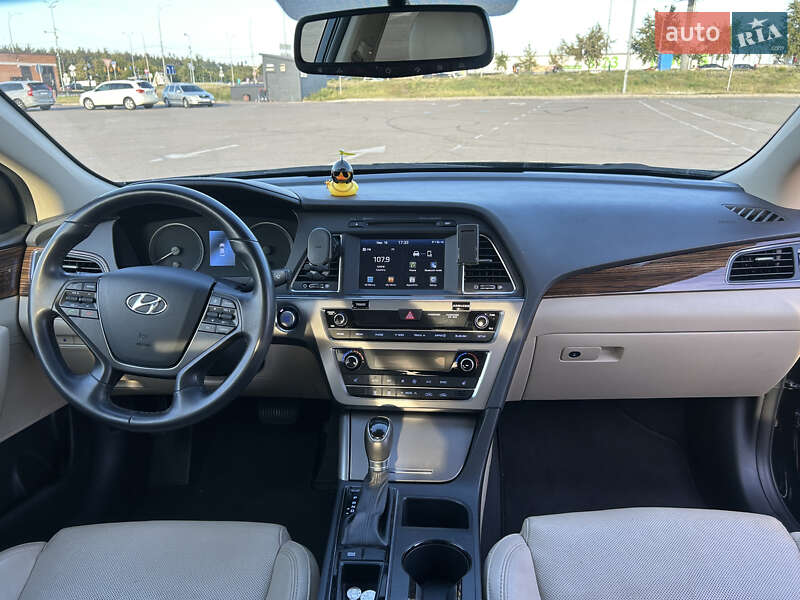 Седан Hyundai Sonata 2016 в Киеве