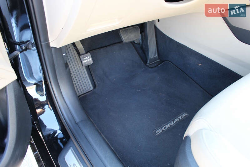 Седан Hyundai Sonata 2016 в Киеве